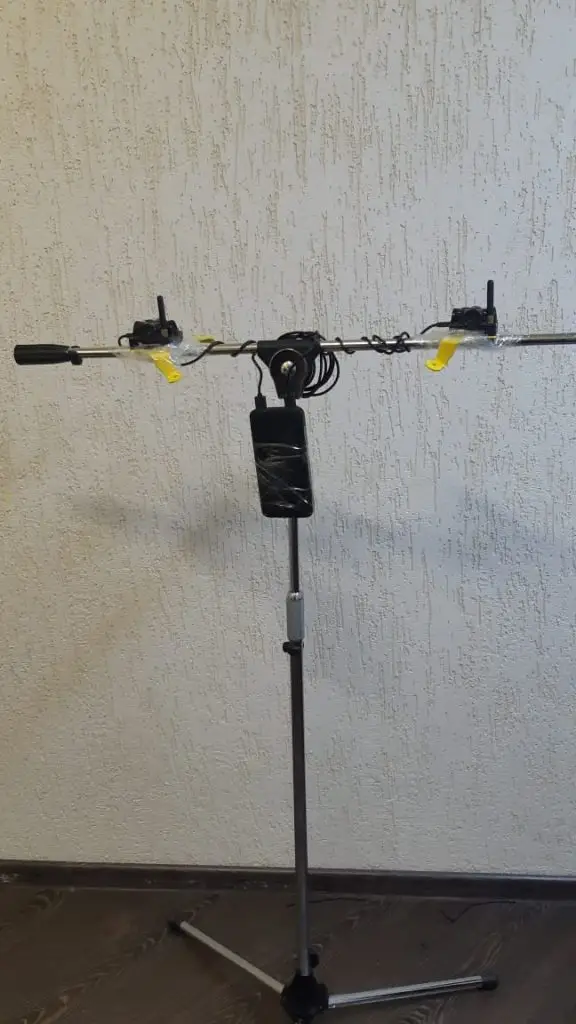用三脚架代替机器人